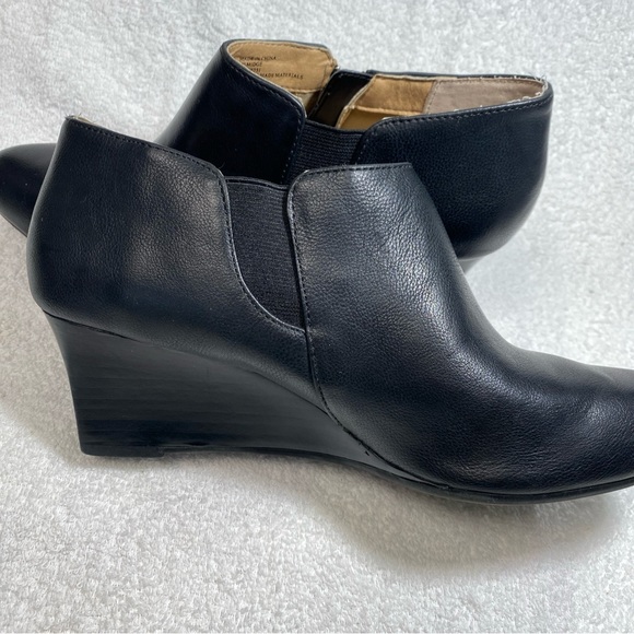 Adrienne Vittadini Midge Shoes booties Size 7 Black Side zipper 2 inch heal - Picture 7 of 16